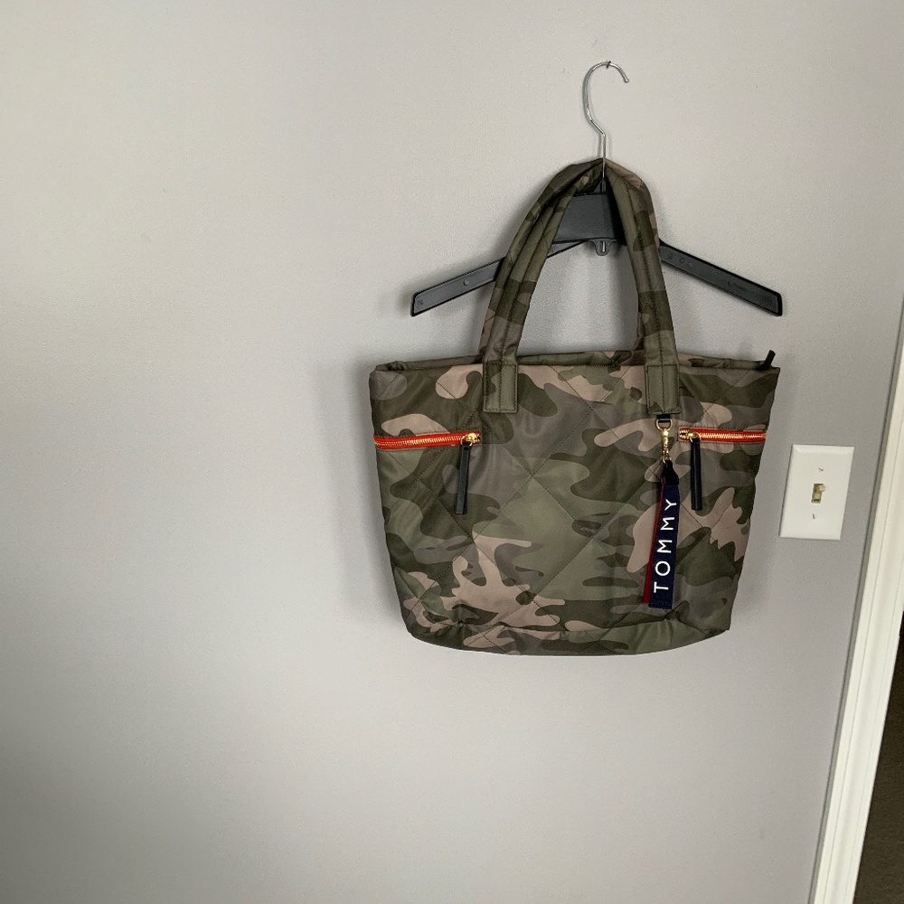 Tommy Hilfiger camo nylon tote